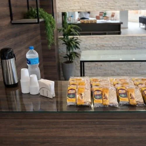 Kits lanche prontos para distribuição em empresa no Rio de Janeiro